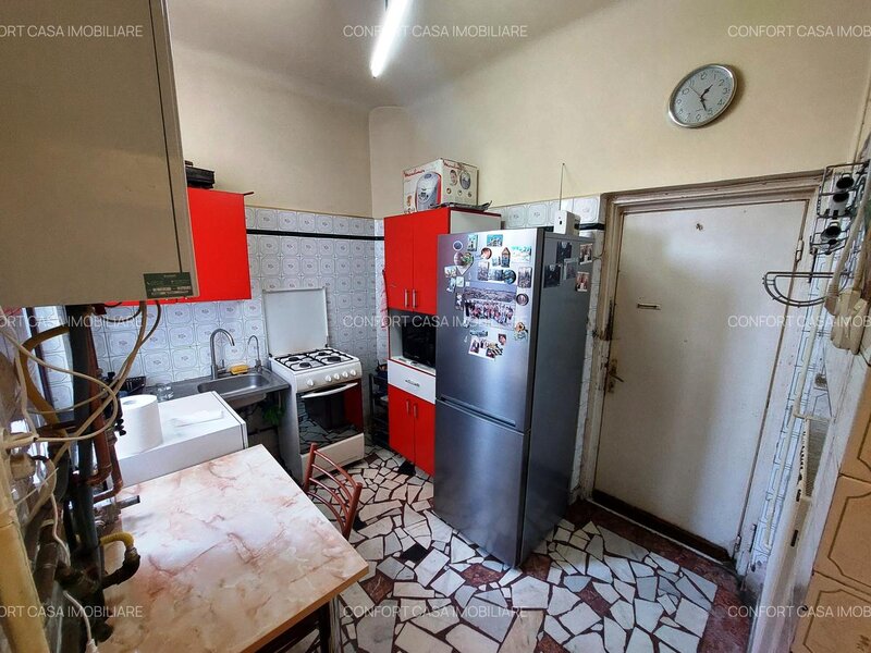 13 Septembrie - Uranus, etajul 1 + dependinte in vila D+P+1E